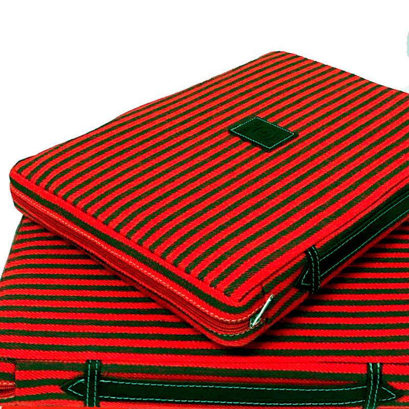 Bullfighting cushion red and green