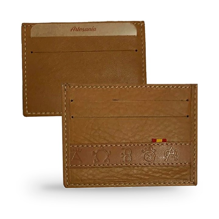 Porta carte taurino in pelle con i marchi degli allevamenti – dettaglio dei marchi