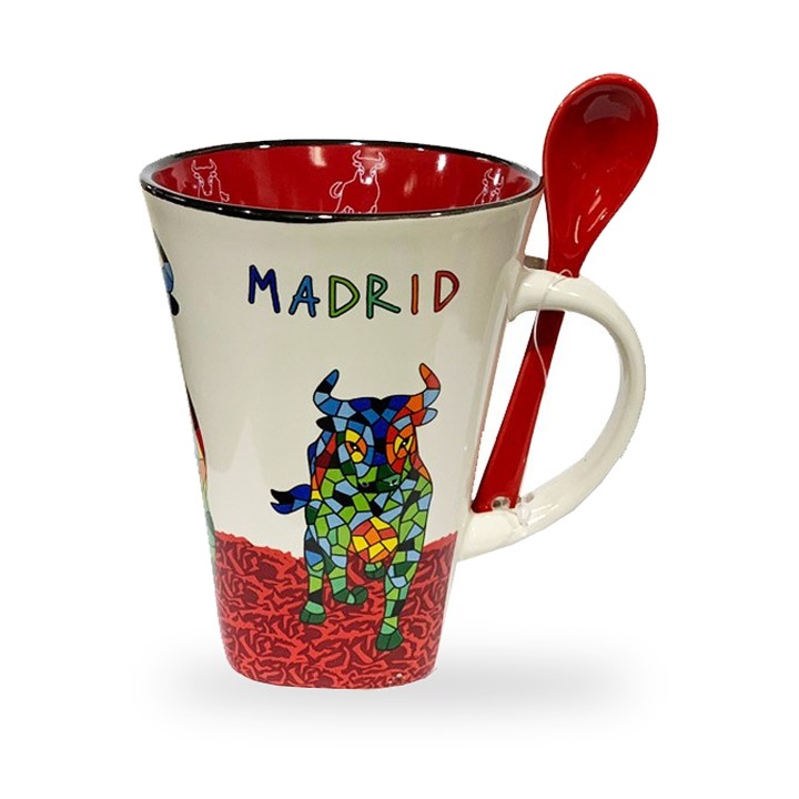Caneca com colher e touro em mosaico de Madrid – vista 3