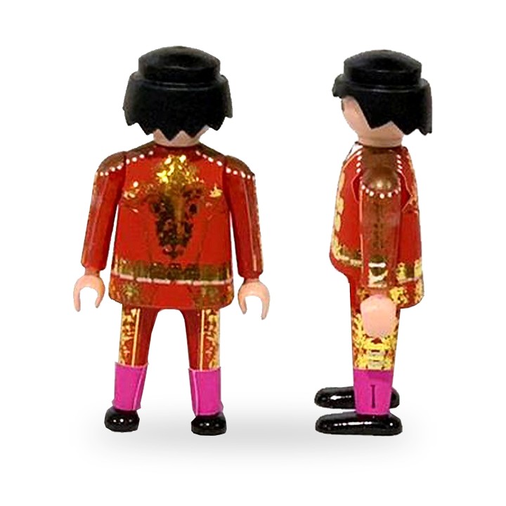Torero-Figur im rot-goldenen Torerokostüm, schwarze Haare – Ansicht 2