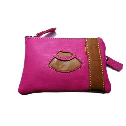 Matador cape coin purse Ubrique leather in ZiNGS souvenir shop Madrid