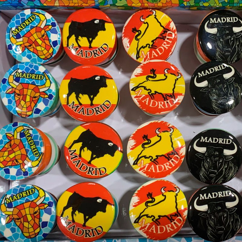 "Bullfighting" bottle stopper