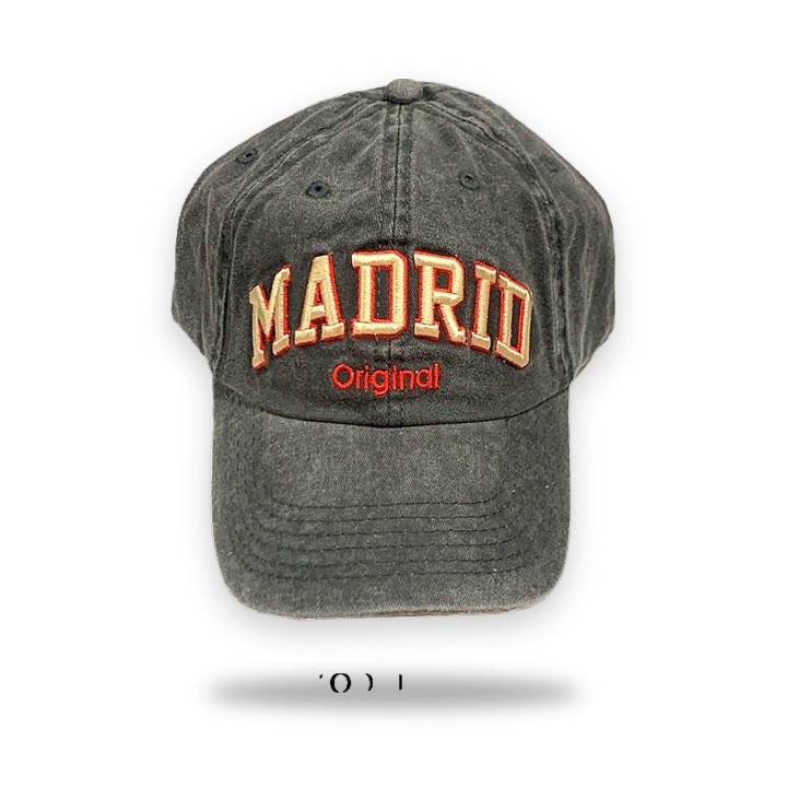Gorra Robin Ruth «Madrid Original» de denim negro, bordado en rojo y blanco