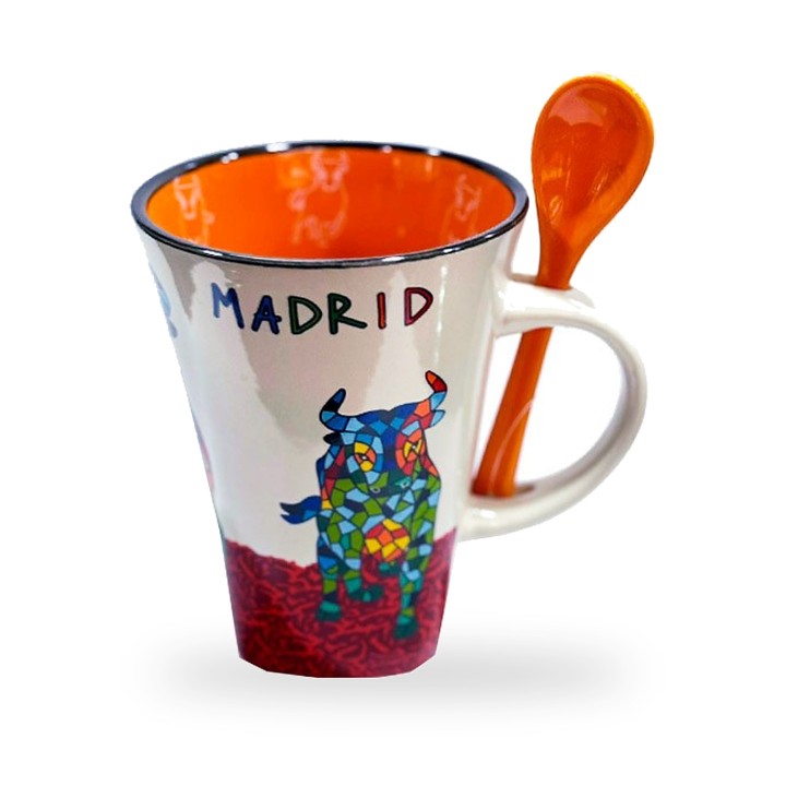 Tazza con cucchiaino e toro a mosaico di Madrid – vista 4