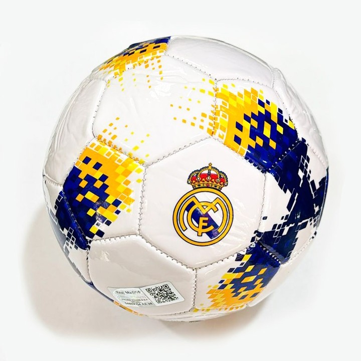 Offizieller Real Madrid Fußball aus Leder, in Weiß und Blau