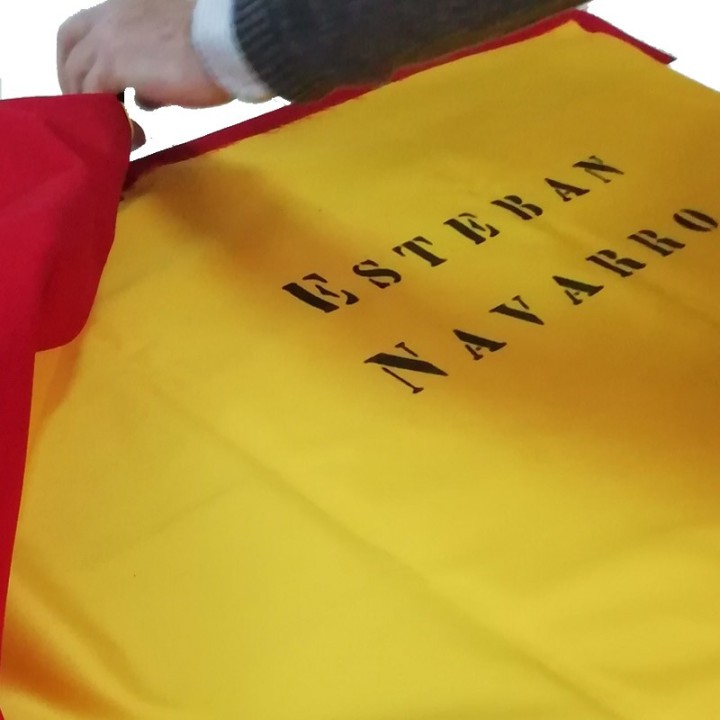 Tienda TAURINA en Madrid, muletas para torear de adulto y niños