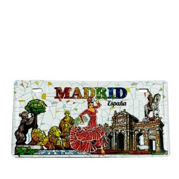 Magnets with monuments and scenes typical of Madrid
