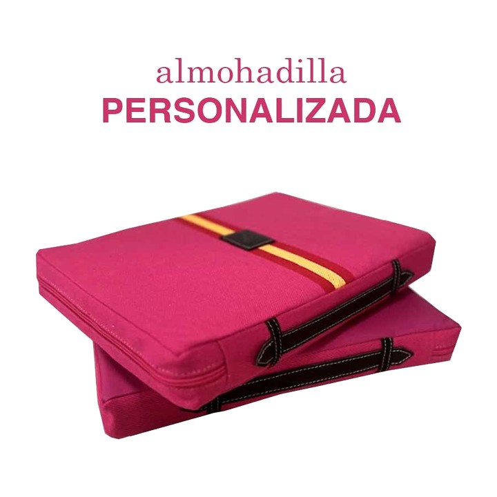 Almofada de praça de touros fúcsia com bandeira de Espanha personalizada