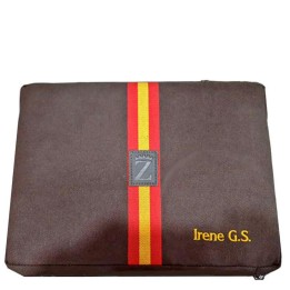 Coussin d'arènes marron avec drapeau espagnol personnalisé – vue 2