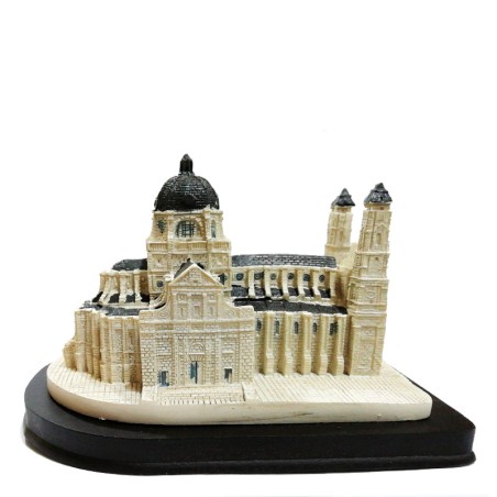 Réplique de la cathédrale de l'Almudena