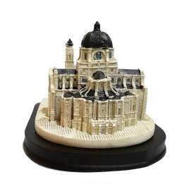 Réplica de la Catedral de la Almudena