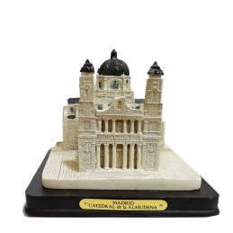 Réplica de la Catedral de la Almudena