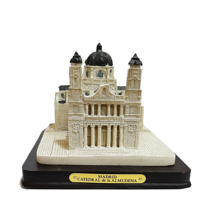 Réplique de la cathédrale de l'Almudena Réplique de la cathédrale de l'Almudena