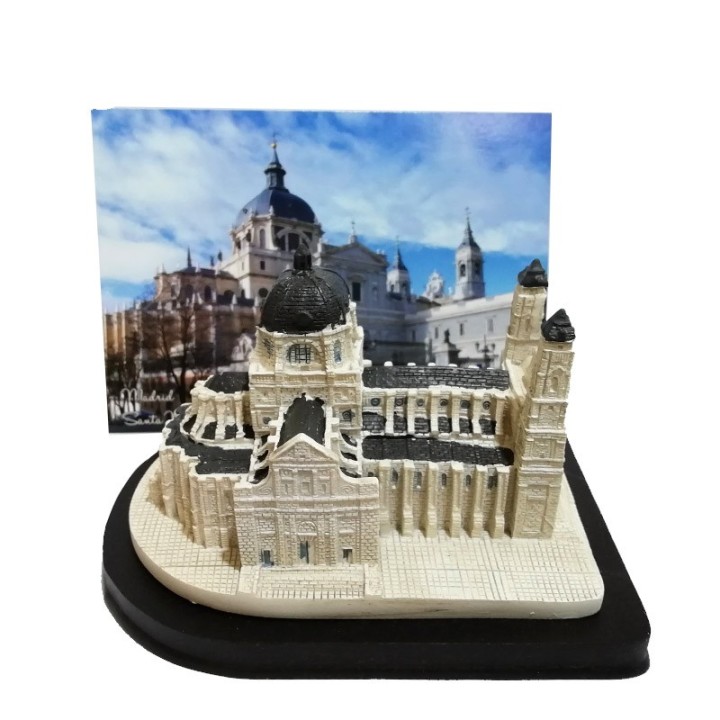 Réplica de la Catedral de la Almudena