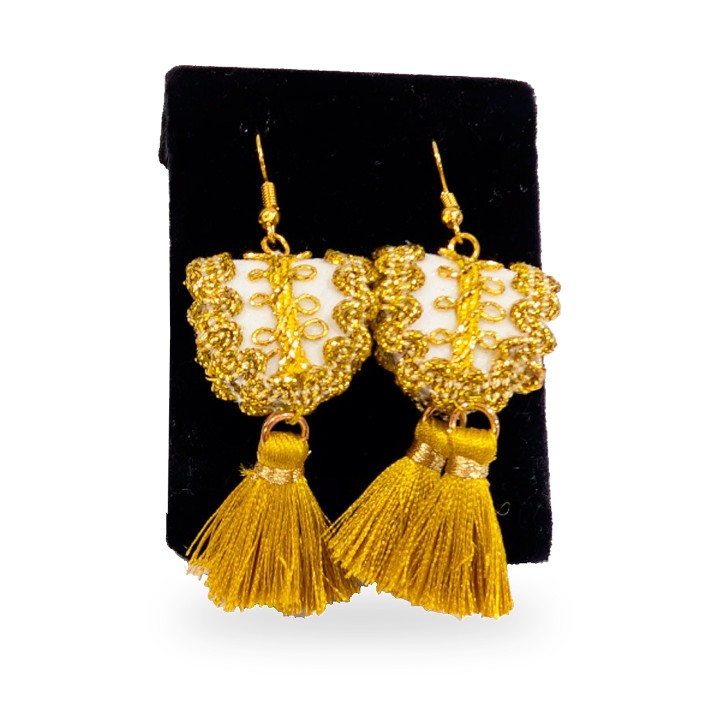 Brincos taurinos Hombreras do traje de luces em branco