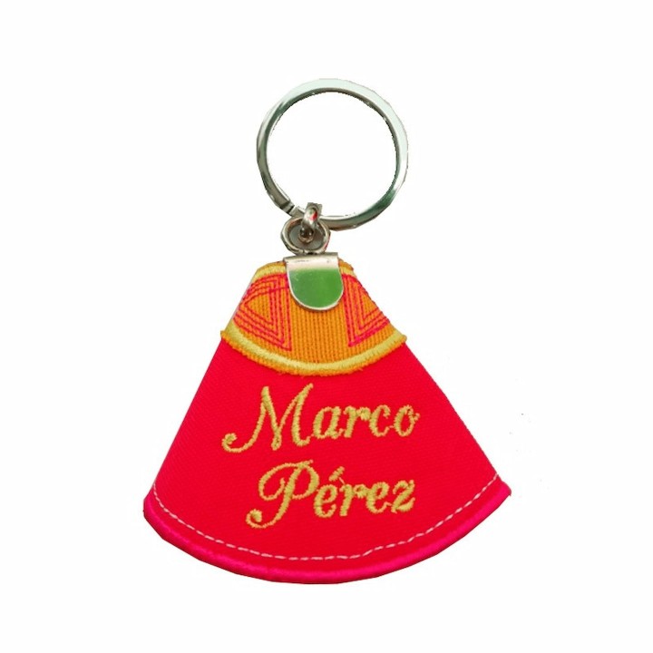 Llavero taurino de capote con bordado de toreros Marco Pérez