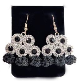 Boucles d'oreilles taurines Alamares noir et argent