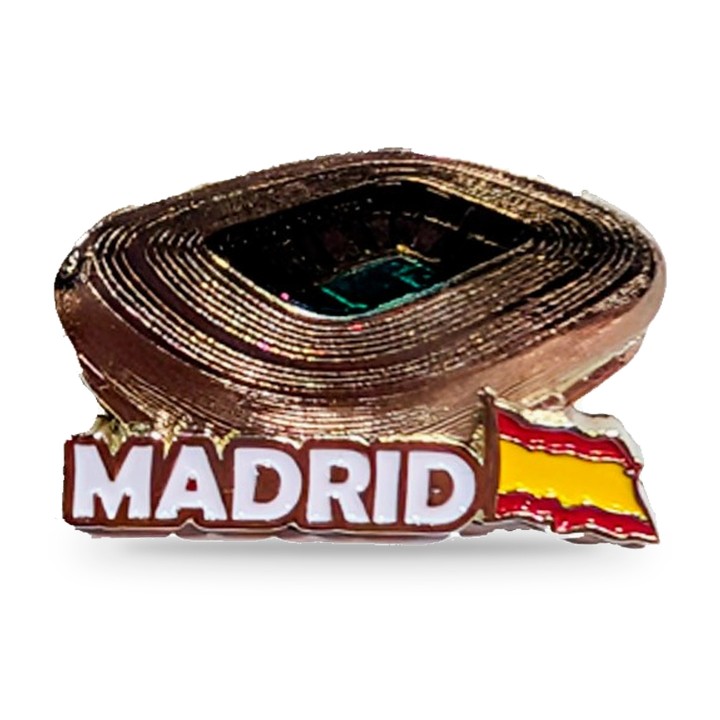 Pin des Stadions Santiago Bernabéu mit spanischer Flagge