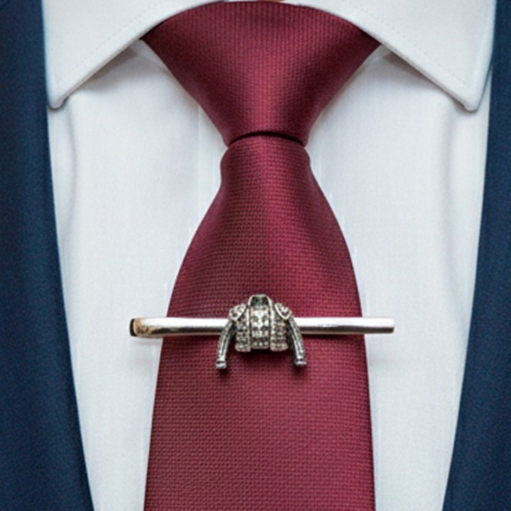 Pince à cravate en argent « Chaquetilla ou Montera »