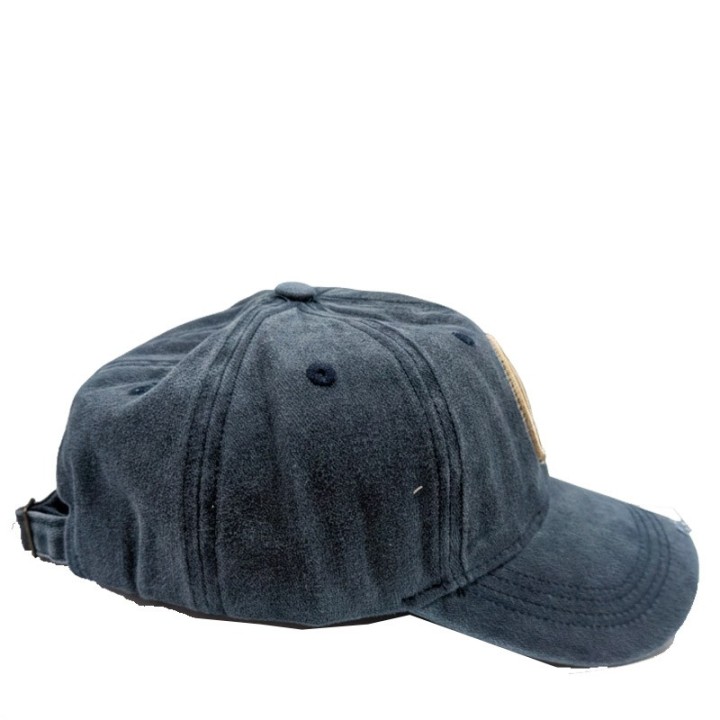 Gorra con visera "Madrid"  tela desgastada
