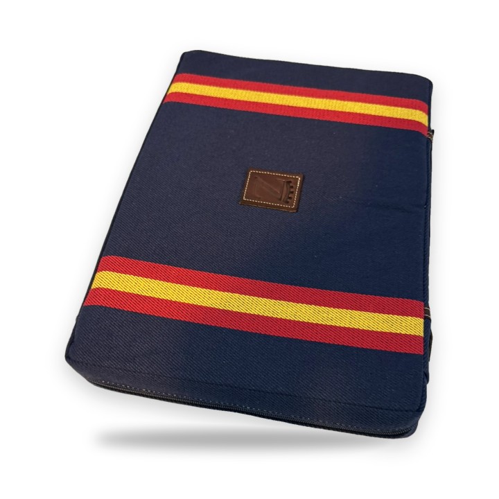 Almofada de praça de touros azul-marinho com duas faixas da bandeira de Espanha