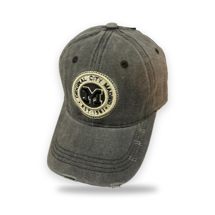 Gorra Madrid de tela desgastada gris oscuro con parche bordado de la M