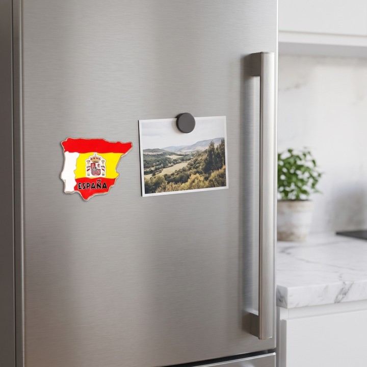 Magnet Espagne avec drapeau sur la porte d’un réfrigérateur en inox