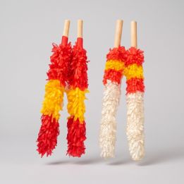 Banderillas de torero infantiles o de decoración, los dos modelos: bandera de España y blancas con la bandera