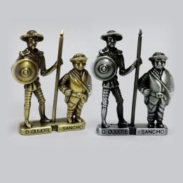 Figuras de Don Quijote y Sancho Panza en metal color bronce y color plata