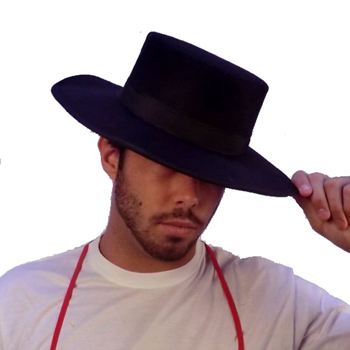 Chapeau cordouan de fête en tissu noir