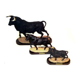 Figure taureau bravo piédestal