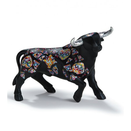 "Sirenes" bull figure from Nadal