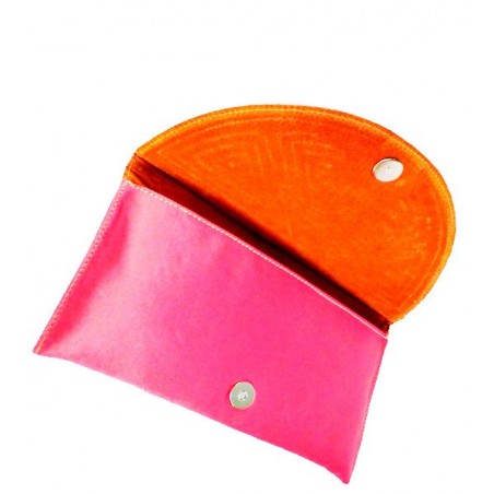 Capote Fuchsia clutch 