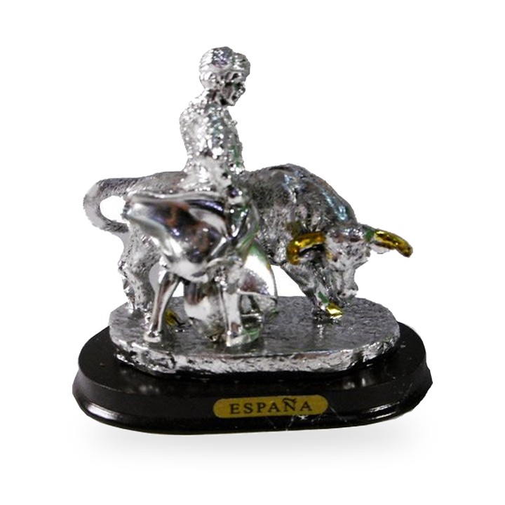 Statuetta argentata di torero e toro in una verónica – vista 4