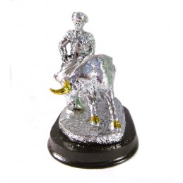 Bull and matador figure in silver of a Veronica